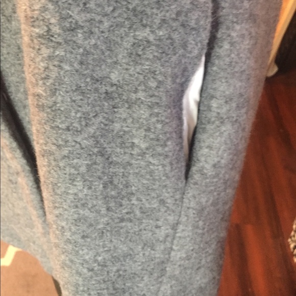 Pleione Gray wool fleece snap front vest - Picture 6 of 8